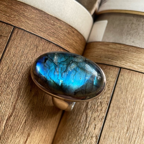Statement Ring - Natural Labradorite -925 Sterling silver sizes  (US 7.5,8,8.5) - Picture 6 of 13